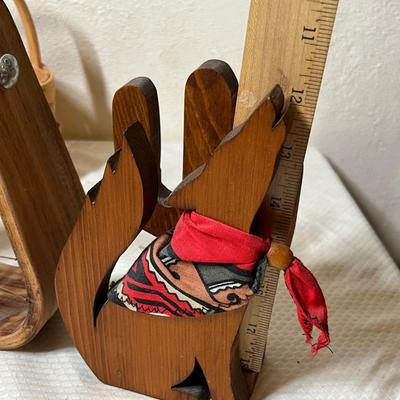 Lot 334 Baskets & Western decor