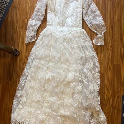 Vintage wedding dress