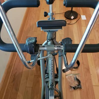 Schwinn DX 900 Indoor Cycle (LLR-KD)