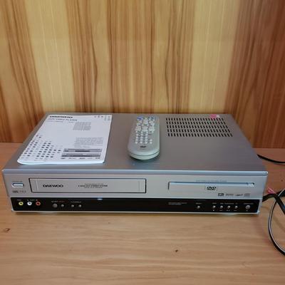 Concert DVDs & Daewoo DVD/VHS player with Remote (LLR-KD)