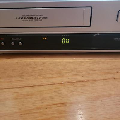 Concert DVDs & Daewoo DVD/VHS player with Remote (LLR-KD)