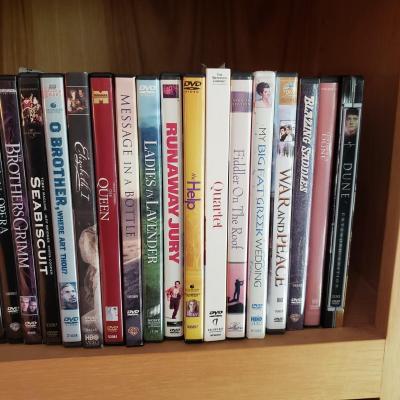 100+ DVDs: Documentaries, Movies and TV Shows (LLR-KD)
