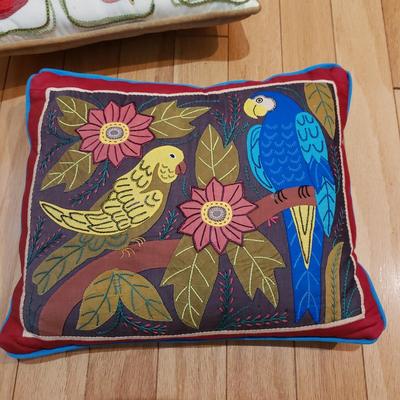 Four Decorative Accent Pillows (LLR-KD)