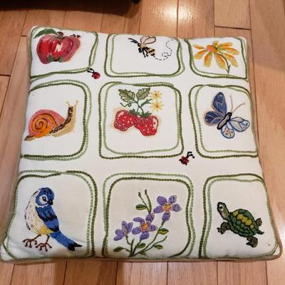 Four Decorative Accent Pillows (LLR-KD)