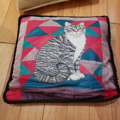 Four Decorative Accent Pillows (LLR-KD)
