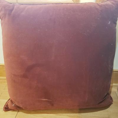 Four Decorative Accent Pillows (LLR-KD)