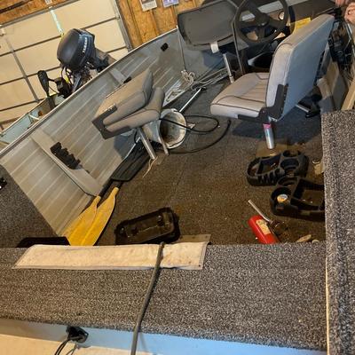 Nordic Crestliner boat w/trailer