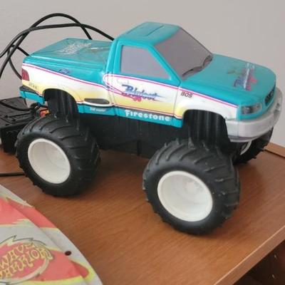 Two remote contral toys