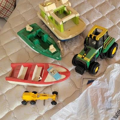Musc vintage toys