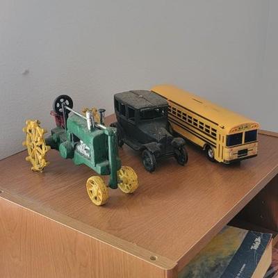 Lot of 3 toys