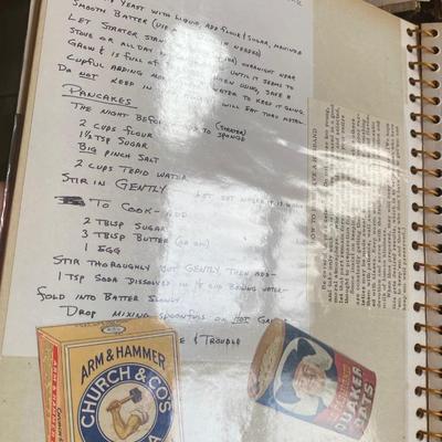 Neat Idea! Family and Friends Recipe Books