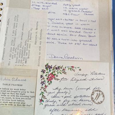 Neat Idea! Family and Friends Recipe Books