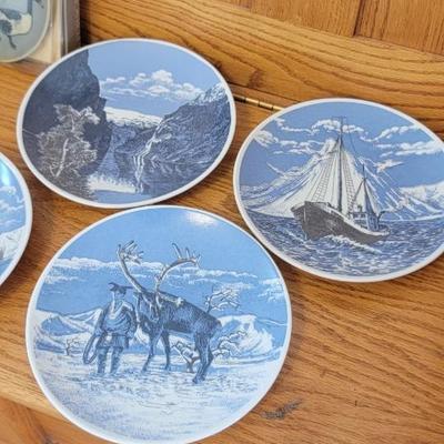 Lot of 7 collectible plates