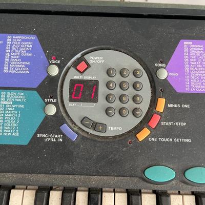 Yamaha electric keyboard - works