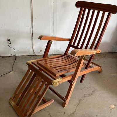 Vintage wood reclining lounger