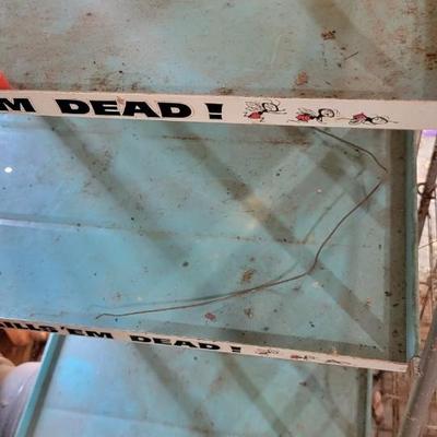 Vintage Raid Kills'em Dead rack