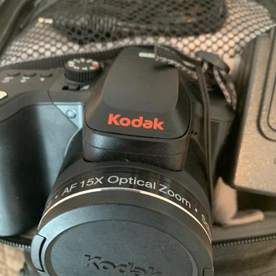 Kodak Easy Share Digital Camera w / Flash & Soft Case