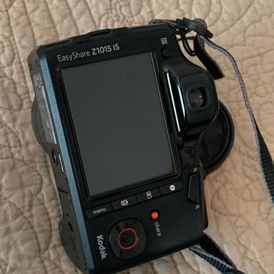 Kodak Easy Share Digital Camera w / Flash & Soft Case