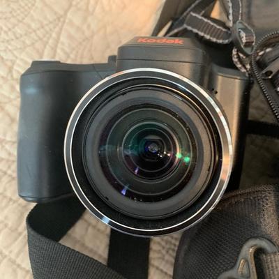 Kodak Easy Share Digital Camera w / Flash & Soft Case
