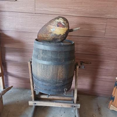ANTIQUE WOODEN BARREL HAND CRANK BUTTER CHURN W/METAL SCOOP