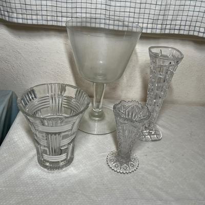 Lot 358 Lot of Crystal Vases