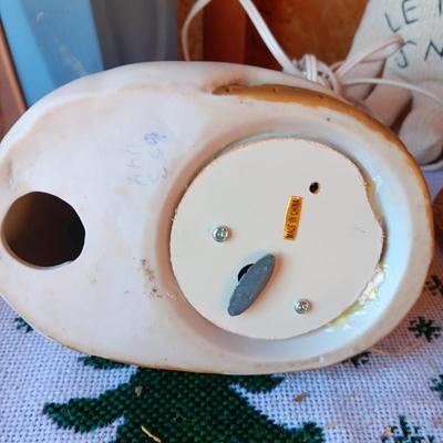 4 NAVIDAD TREE SNACK PLATES, SANTA LAMP, ICE SKATERS MUSIC BOX AND MORE