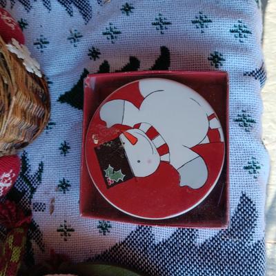 SANTA PITCHER, PENGUIN SHAKERS, SNOWMAN COASTERS AND MORE