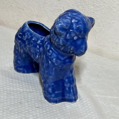 Lot 366 Mc Coy Lamb Planter