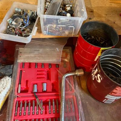 Vise, drill bits & screws