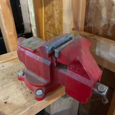 Vise, drill bits & screws