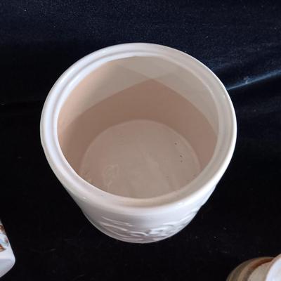 JUG COOKIE JAR AND CLAY PIECES