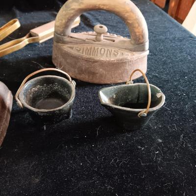 2 CAST IRONS, BRASS BED WARMER AND 2 SMALL CAST POTS