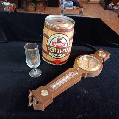 SEALED GALLO DE BARRIL & CAN OF JR BEER, BAROMETER AND COORS GLASS