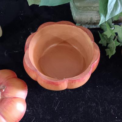 BATTERY OPERATED FROG, 2 PUMPKIN DISHES W/LIDS AND FAUX PLANT