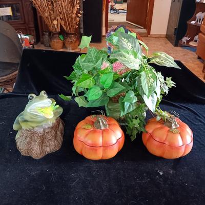 BATTERY OPERATED FROG, 2 PUMPKIN DISHES W/LIDS AND FAUX PLANT