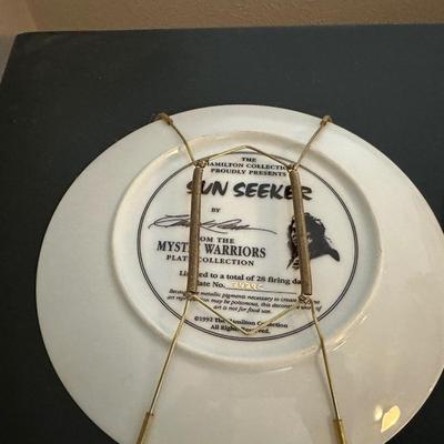 COLLECTOR'S PLATES DEPICTING NATIVE AMERICANS