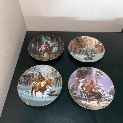 COLLECTOR'S PLATES DEPICTING NATIVE AMERICANS