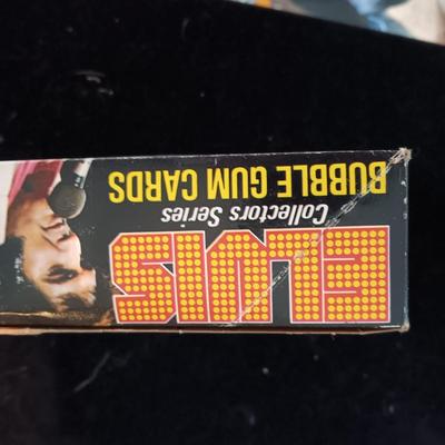 ELVIS SEALED COLLECTOR'S SERIES BUBBLE GUM CARDS
