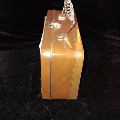ELVIS GOLD COMMEMORATIVE COLLECTOR CARDS AND METAL BOX