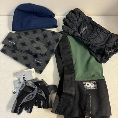 Gloves, Gaiters, and More Cold Weather Gear (C-TF)