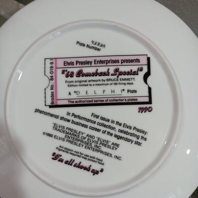 SEALED ELVIS THE CARDS OF HIS LIFE AND 2 COLLECTOR'S PLATES
