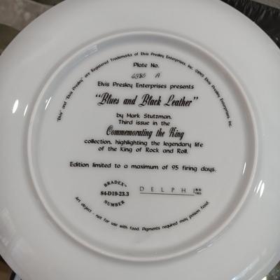 SEALED ELVIS THE CARDS OF HIS LIFE AND 2 COLLECTOR'S PLATES