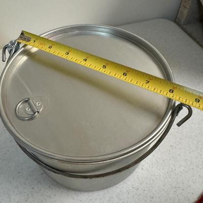Backcountry Cookbooks, Camping Pots, & Outback Oven (C-TF)