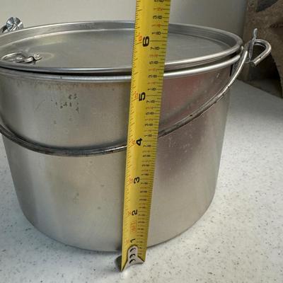 Backcountry Cookbooks, Camping Pots, & Outback Oven (C-TF)