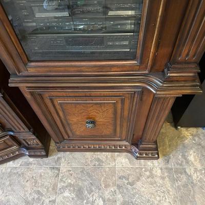 STUNNING FAIRMONT DESIGNS ENTERTAINMENT CENTER