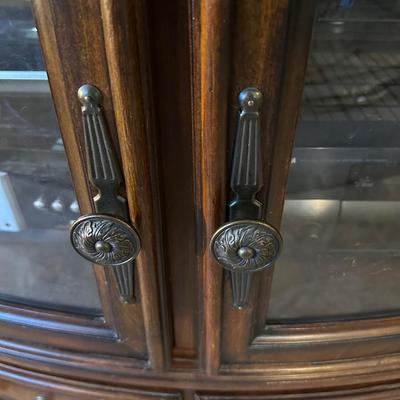 STUNNING FAIRMONT DESIGNS ENTERTAINMENT CENTER