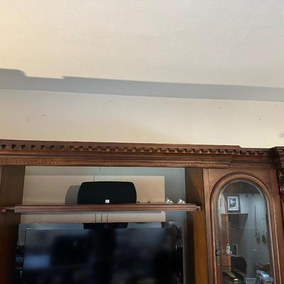 STUNNING FAIRMONT DESIGNS ENTERTAINMENT CENTER