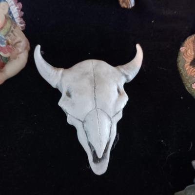 VARIETY OF KNICK KNACKS