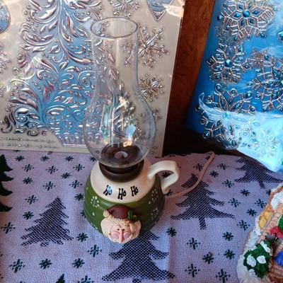 HOLIDAY WALL ART AND OTHER DECORATIONS