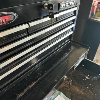 CRAFTSMAN 2 PIECE LOCKING TOOL CHEST ON CASTERS